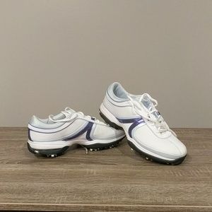 Ladies golf shoes